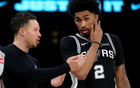 16分8篮板1助攻1抢断！哈珀创造NBA历史单场数据新纪录，米奇请不要再浪费这位年轻球星的天赋与潜力